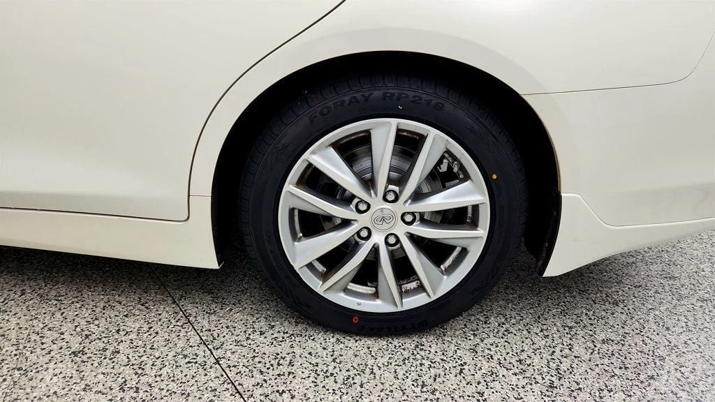Used 2016 Majestic White INFINITI 4dr Sedan 2.0t Premium AWD w/ Premium Plus Pkg image 9