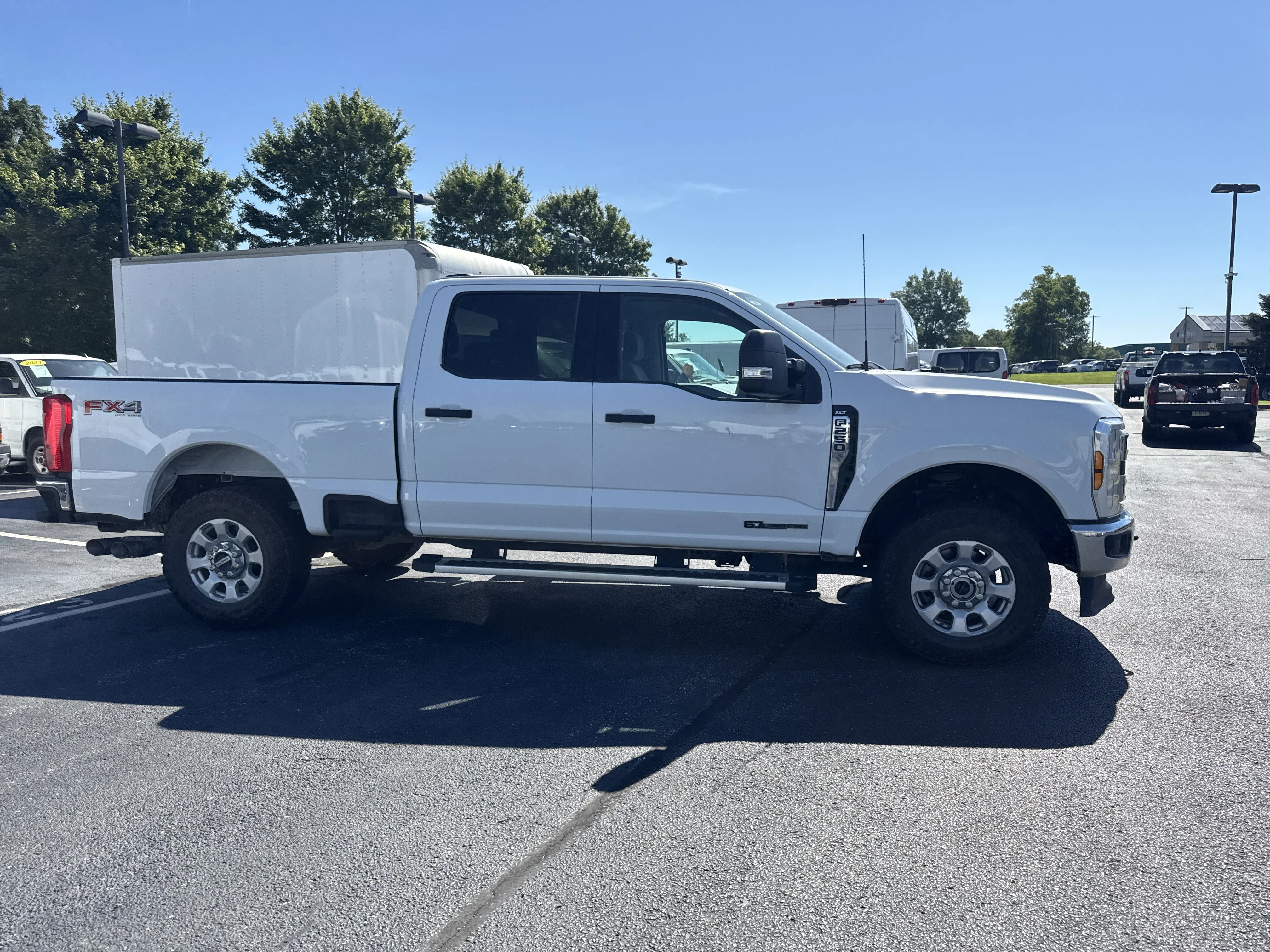 Used 2024 Oxford White Ford XLT image 2