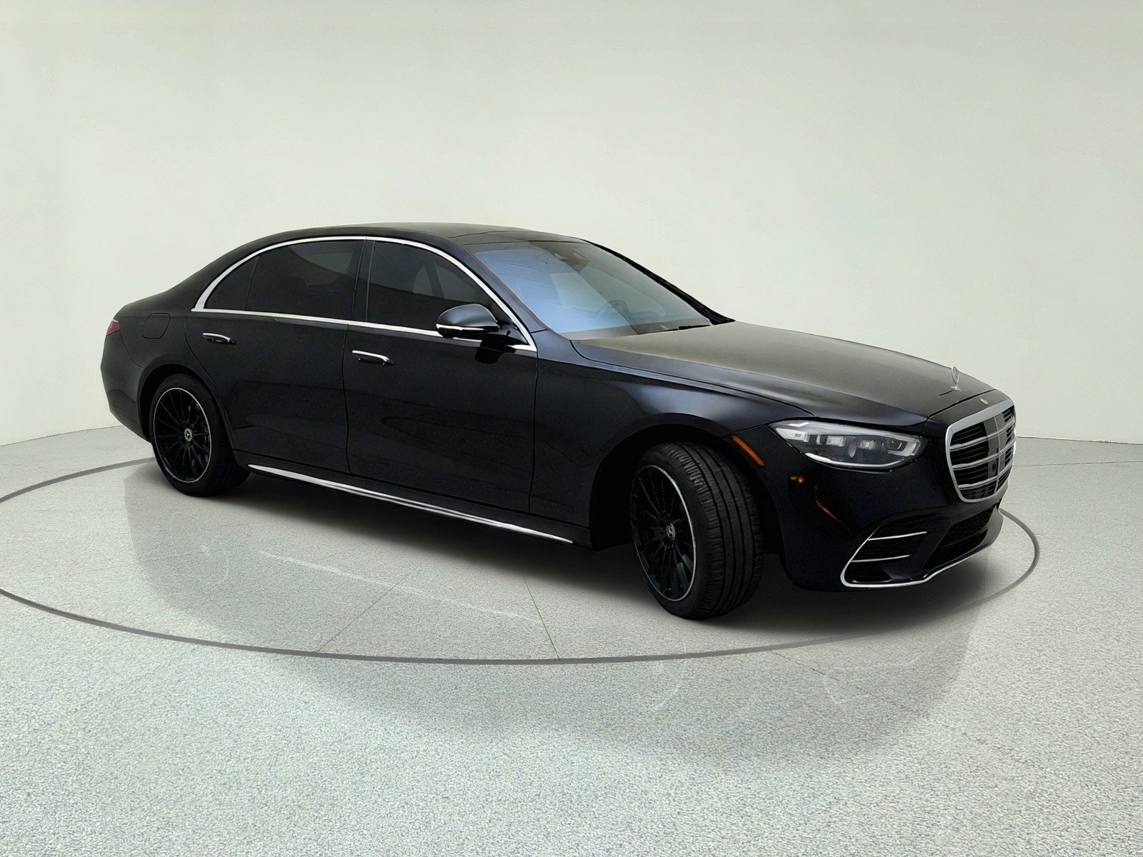 Used 2026 Obsidian Black Metallic Mercedes-Benz S 580 image 5