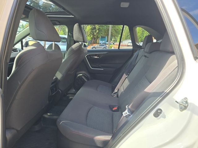2023 Toyota RAV4 SE - Photo 16