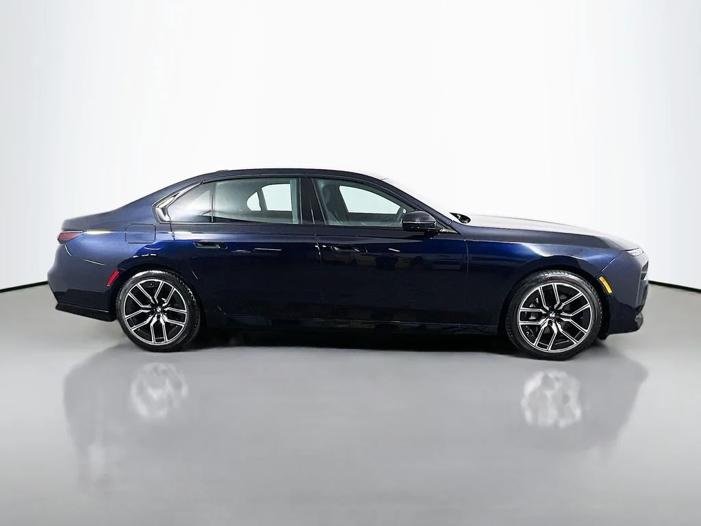 Used 2025 Carbon Black Metallic BMW 740i xDrive image 4