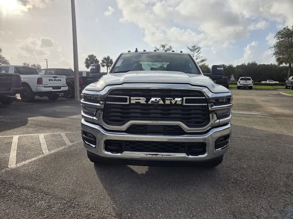 New 2026 Bright White Clear-Coat Exterior Paint RAM Big Horn image 3