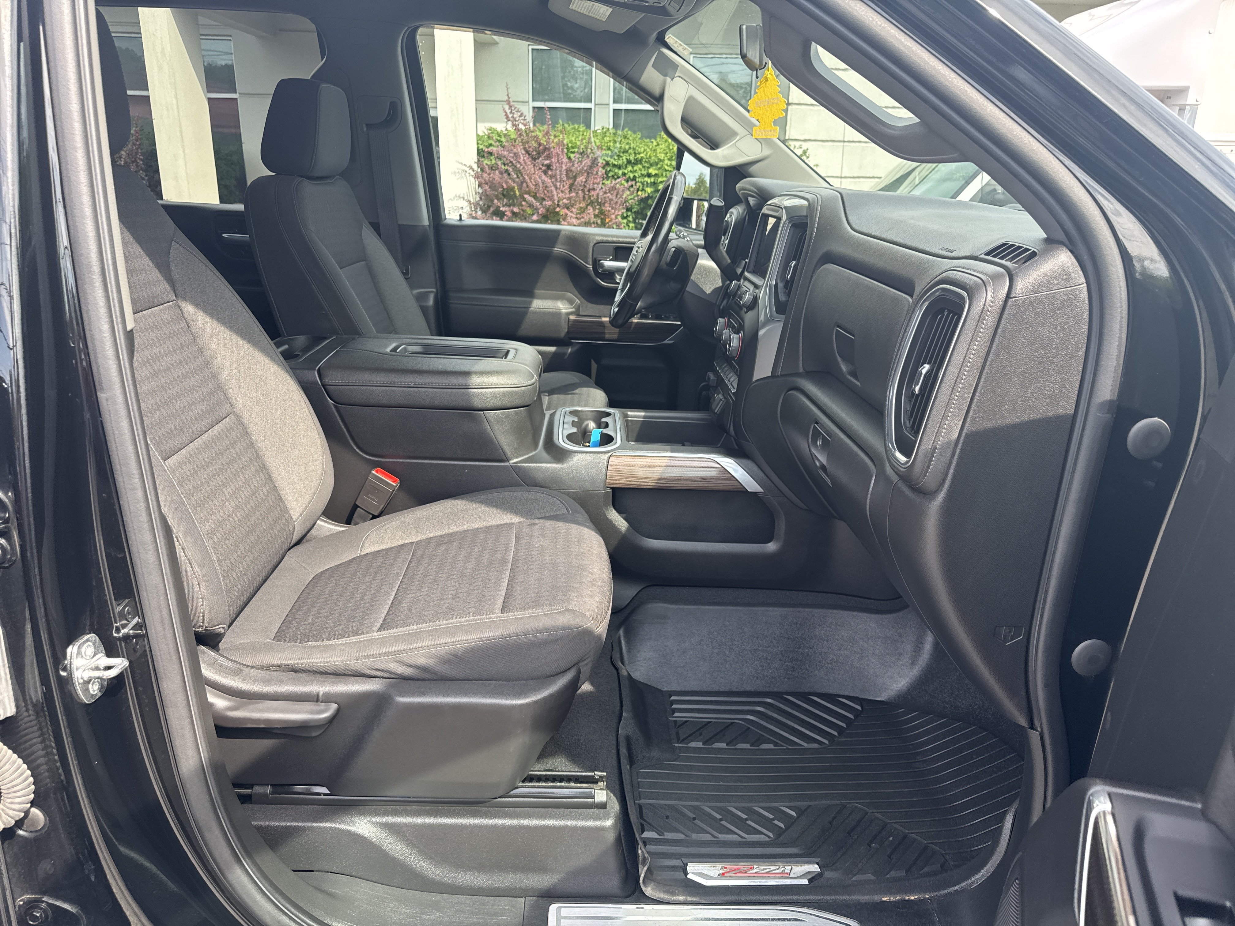 Used 2022 Black Chevrolet LT image 10