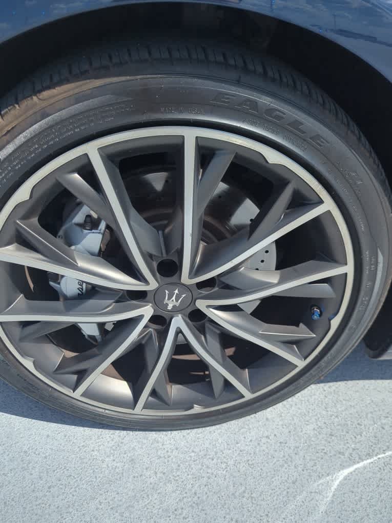 Used 2019 Grigio Maratea Metallescent Maserati S GranLusso image 12