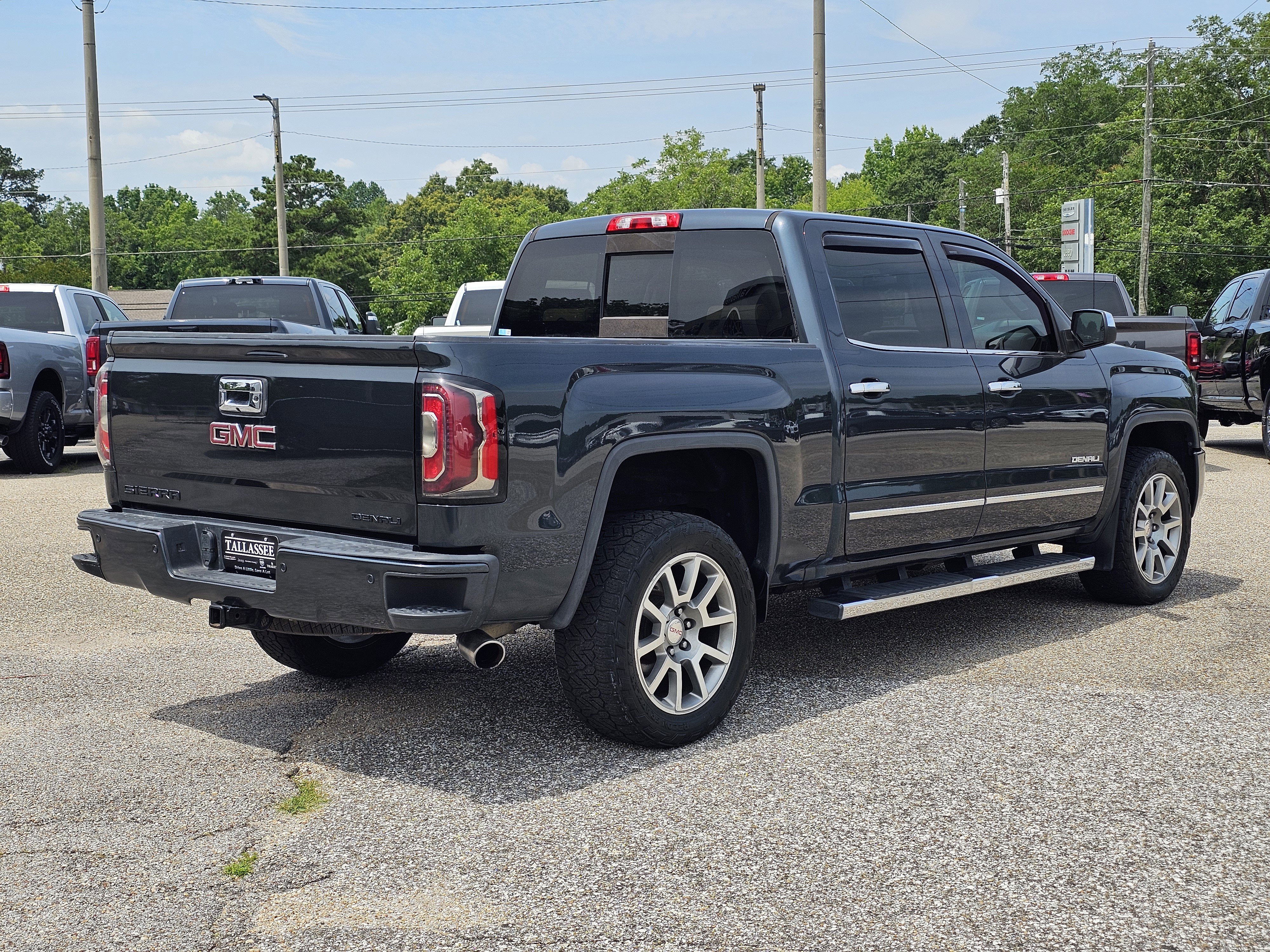 Used 2018 Dark Slate Metallic GMC Denali image 9