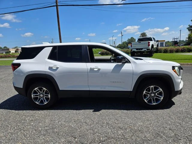 Used 2025 White GMC Elevation image 9