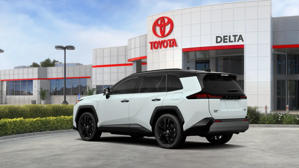 New 2026 Wind Chill Pearl with Midnight Black Metallic roof Toyota XSE image 31
