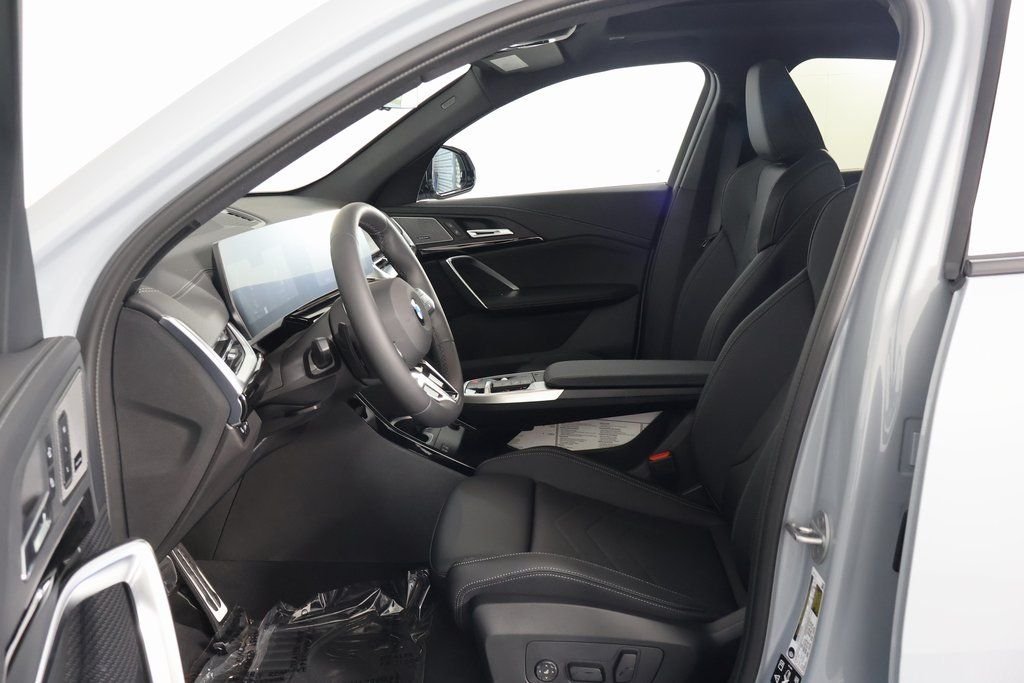 New 2026 Brooklyn Grey Metallic BMW xDrive28i image 5