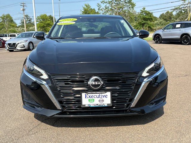 Certified Used 2023 Black Nissan 2.5 SV image 6