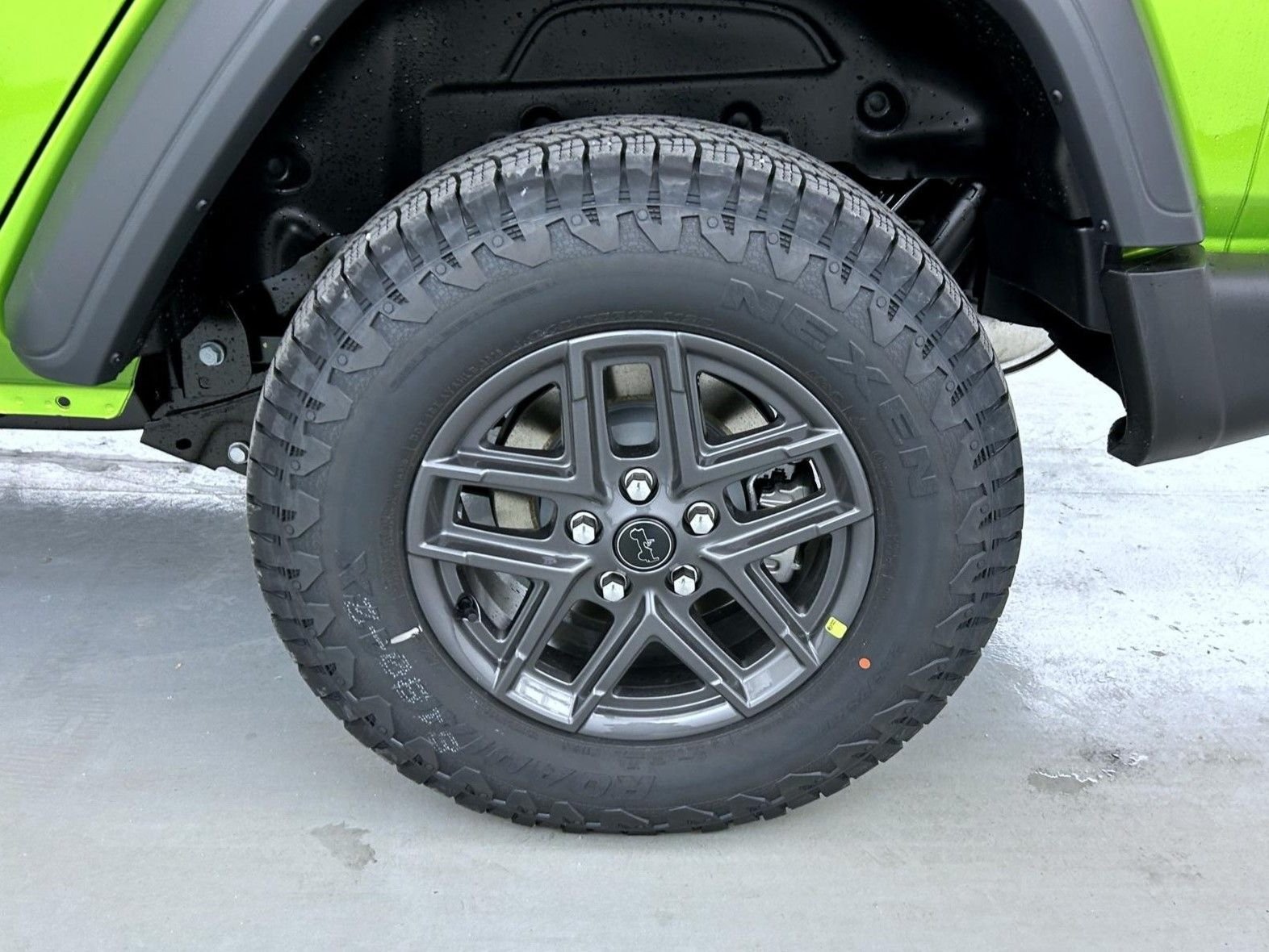 New 2026 Mojito Clear-Coat Exterior Paint Jeep Sport S image 22