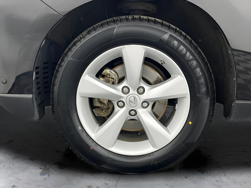 Used 2014 Black Lexus 350 image 27