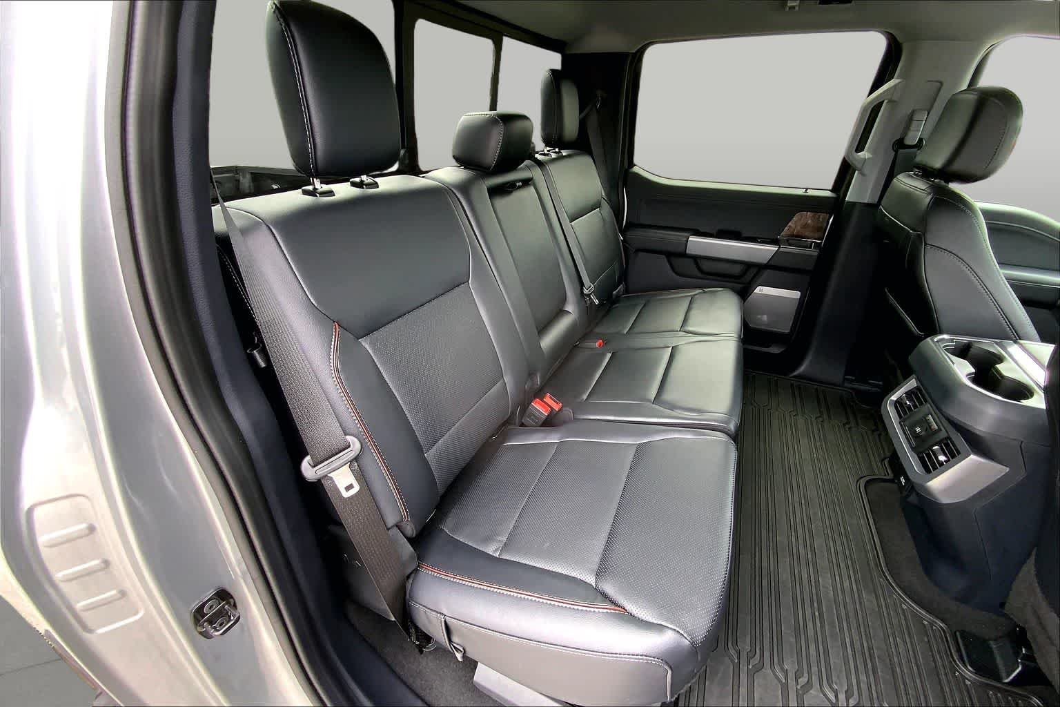 Used 2024 Iconic Silver Metallic Ford F-250 Pickup LARIAT image 20