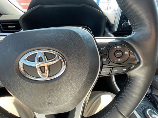 Used 2023 Ice Cap Toyota XLE image 19