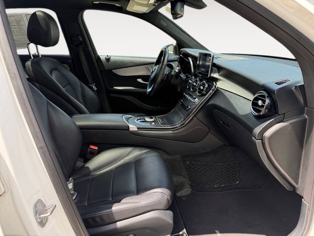 Used 2019 Polar White Mercedes-Benz GLC 300 image 14