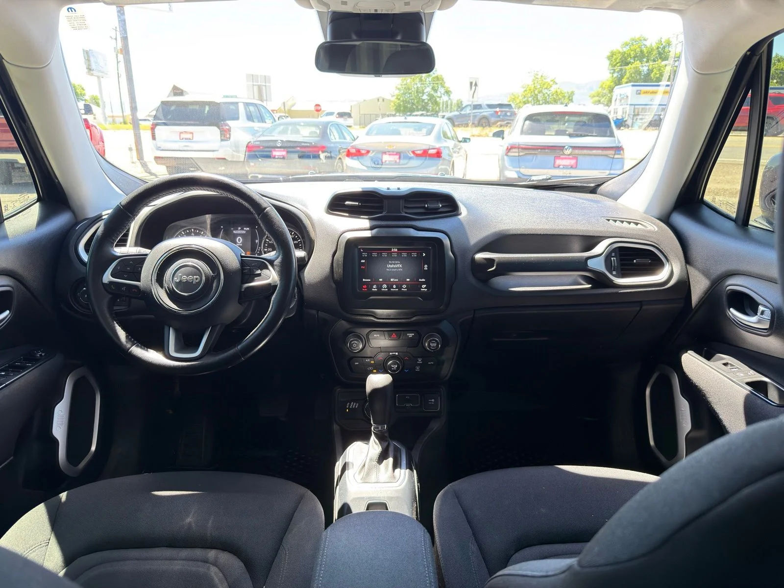 Used 2018 Black Jeep Latitude image 28
