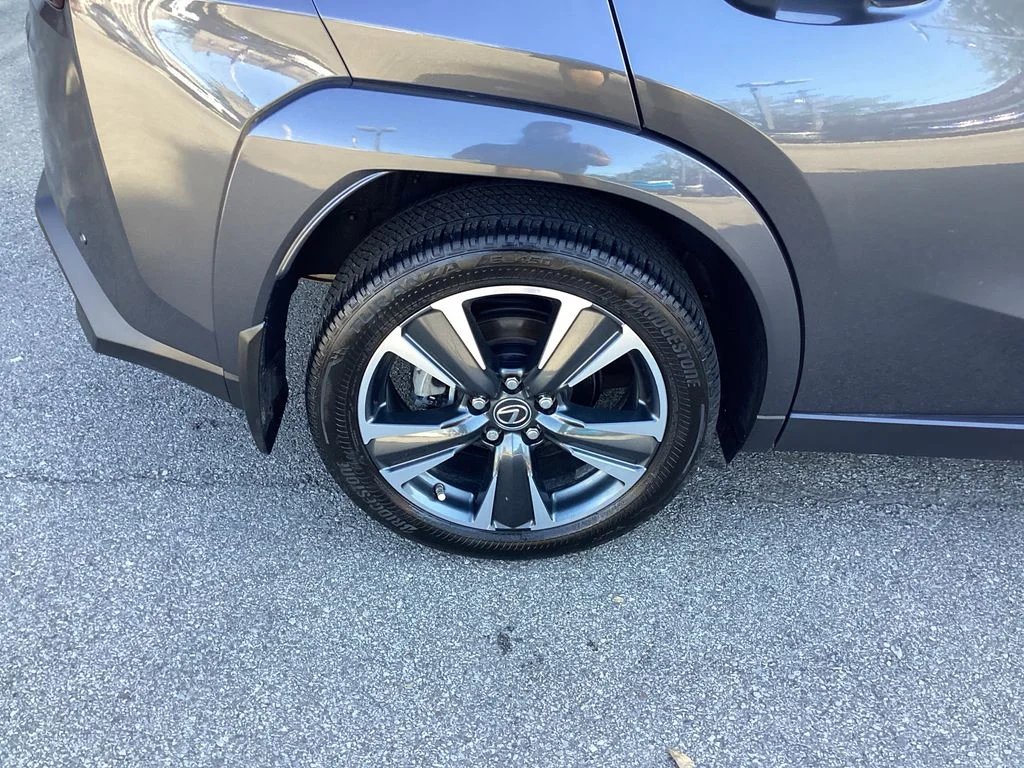 Used 2024 Gray Lexus 250h Premium image 25