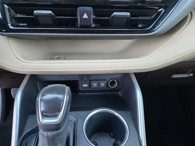 Used 2020 Red Toyota XLE image 16