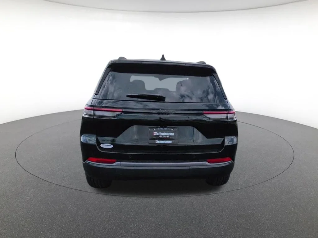 New 2026 Black Jeep Altitude image 9