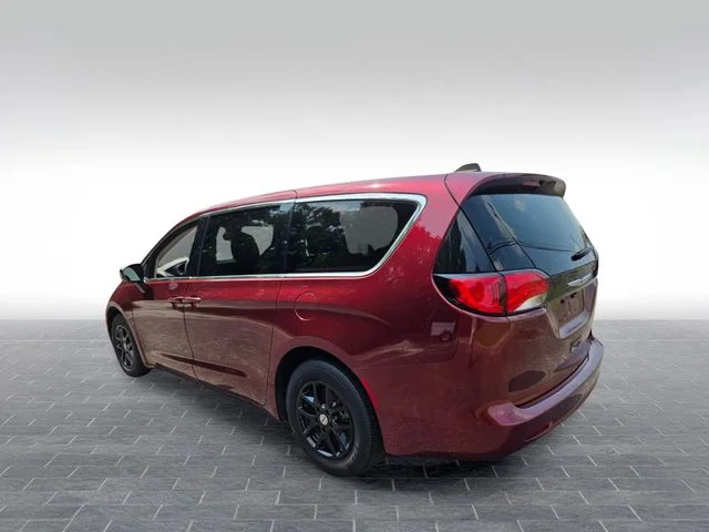 Used 2023 Red Chrysler LX image 5