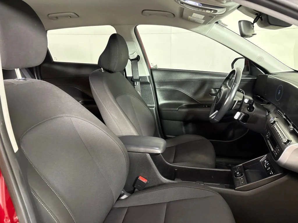Used 2025 Red Hyundai SEL image 17