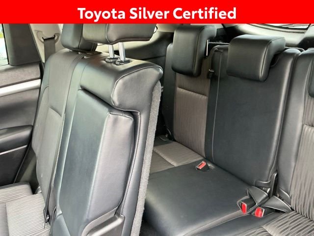 Used 2019 Black Toyota LE Plus image 21