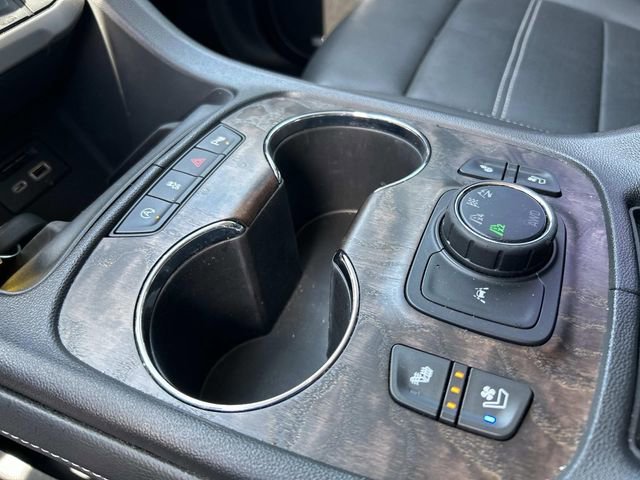 2023 GMC Acadia Denali - Photo 36
