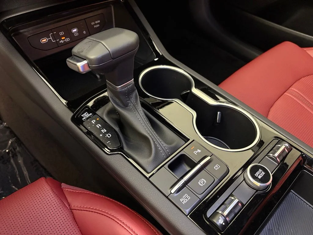 New 2026 Wolf Gray Kia GT-Line FWD image 30