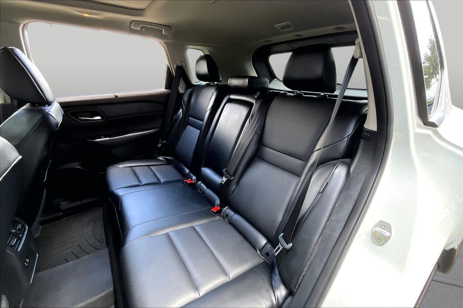 Used 2023 Pearl White Tricoat Nissan SV image 20