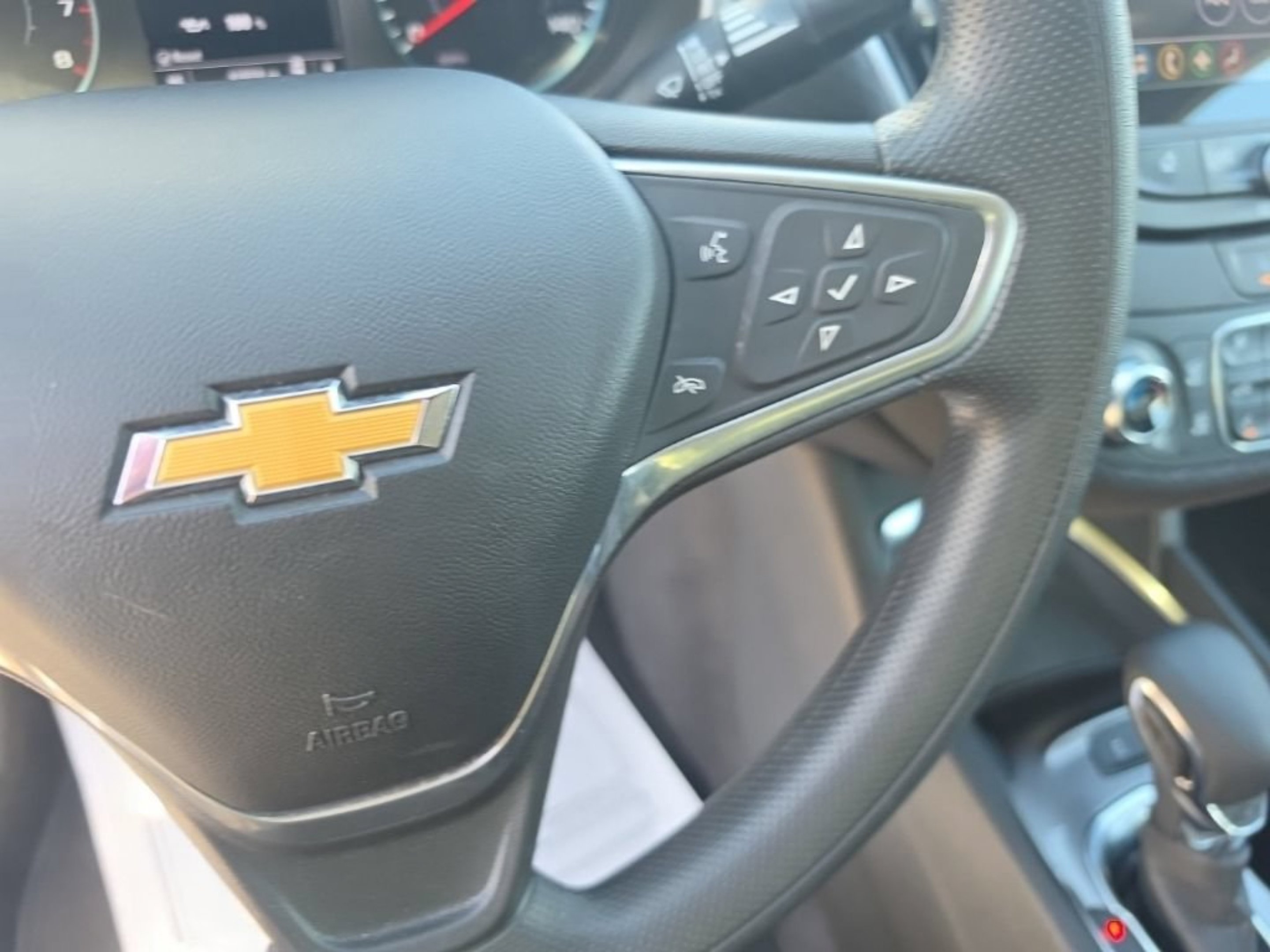 Used 2022 Summit White Chevrolet LT image 15