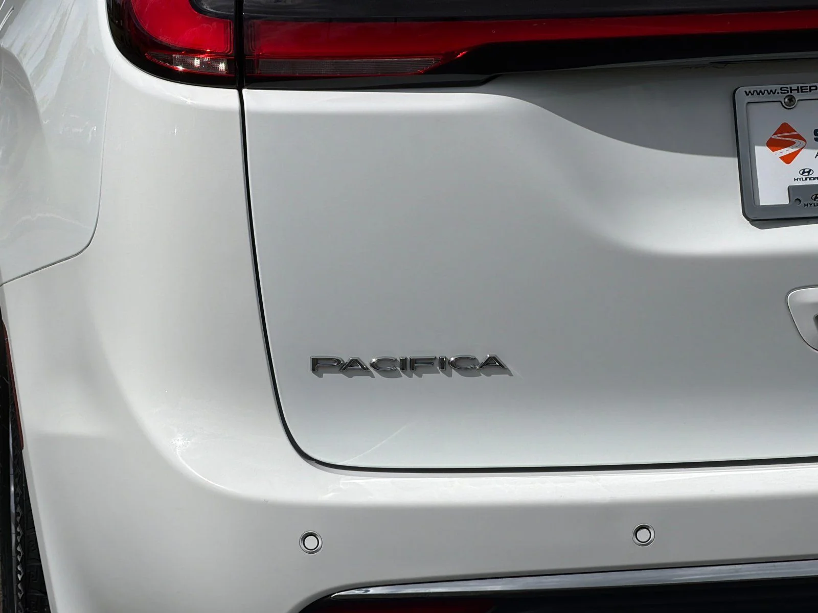 Used 2023 White Chrysler Touring L image 29