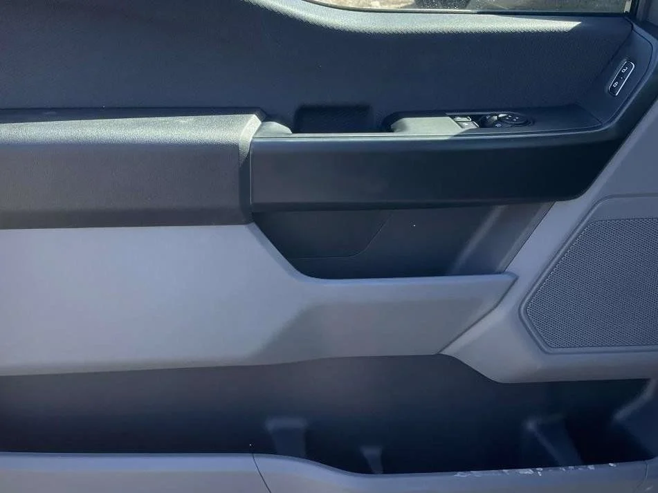 New 2026 Oxford White Ford XL image 14
