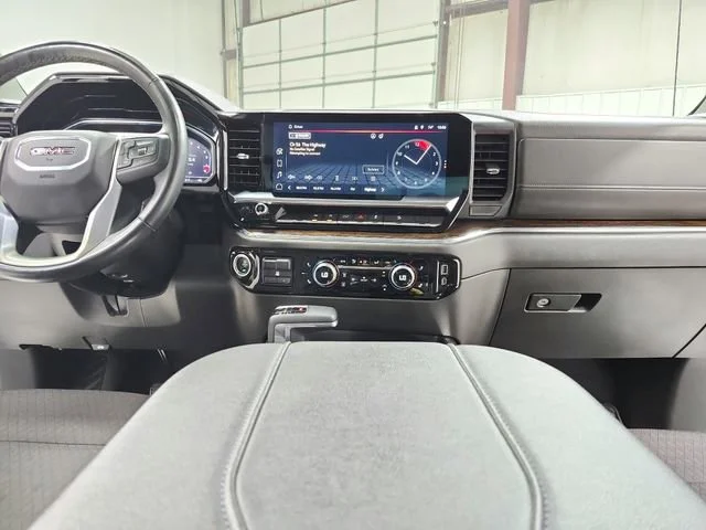 Used 2024 Summit White GMC Elevation image 25
