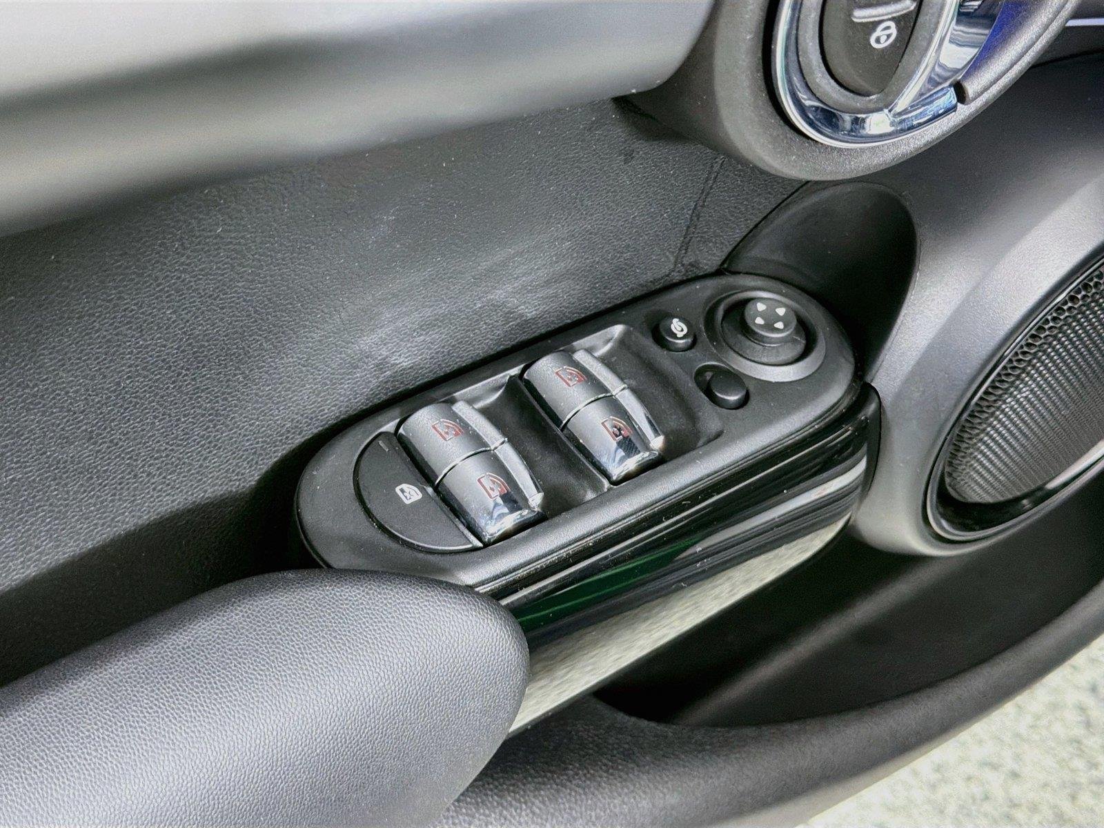 Used 2024 British Racing Green IV Metallic MINI Cooper S image 18