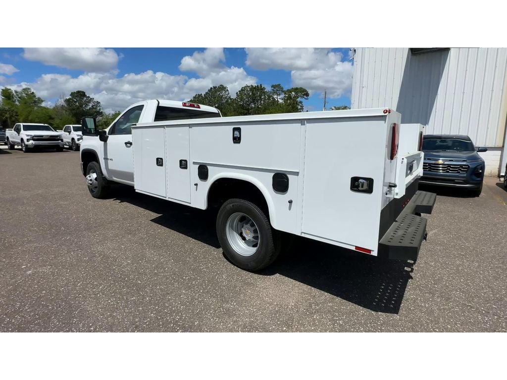 New 2026 Summit White Chevrolet Work Truck image 4
