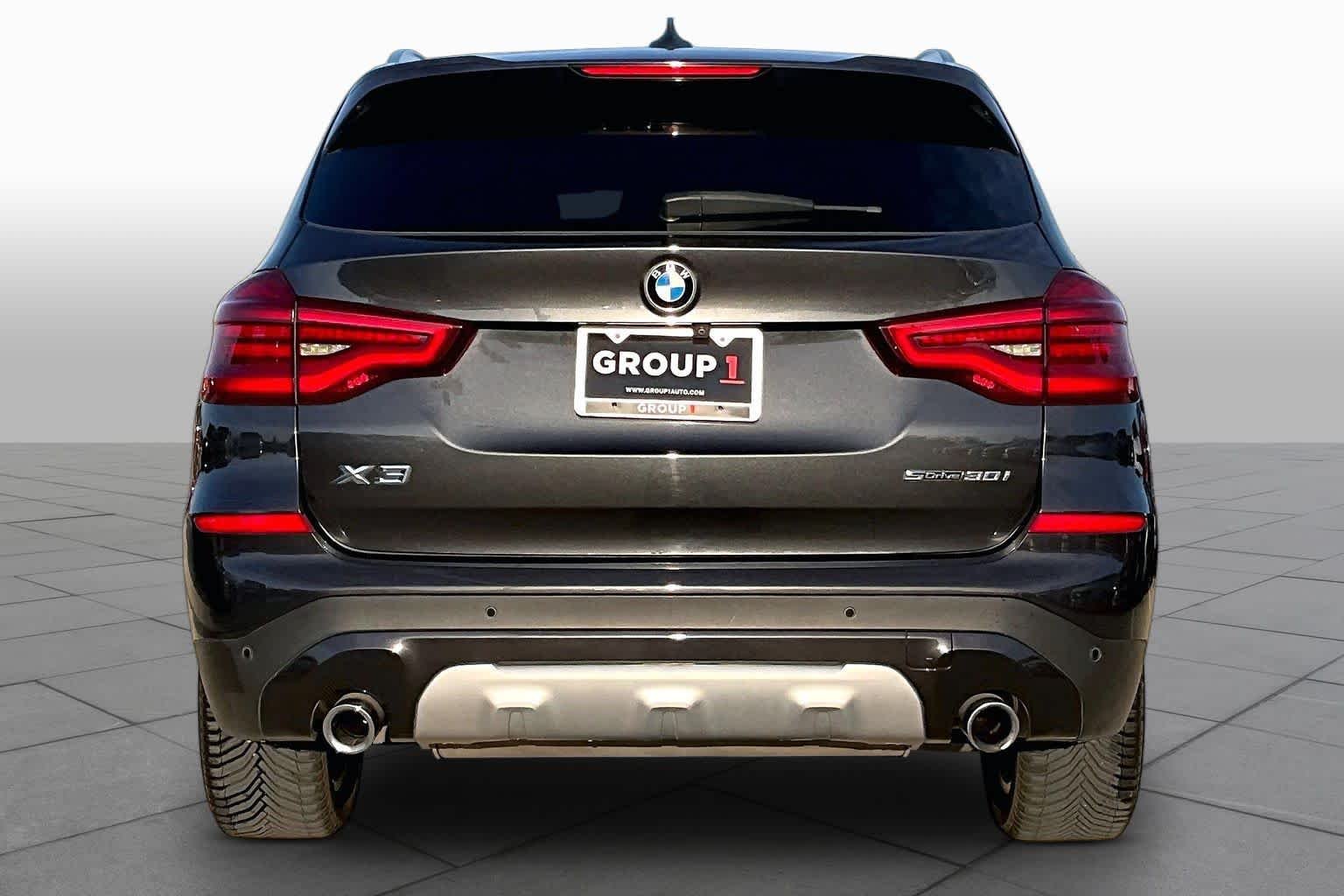 Used 2021 Dark Graphite Metallic BMW sDrive30i image 5