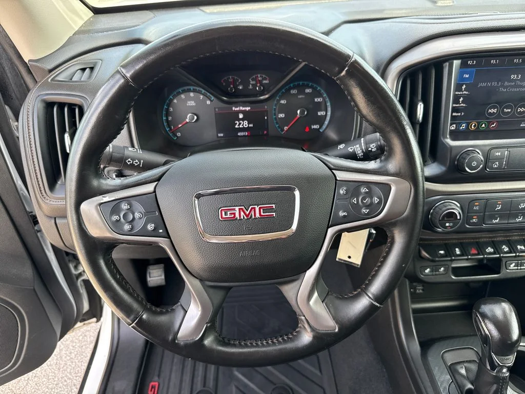Certified Used 2022 White GMC AT4 w/Leather image 15