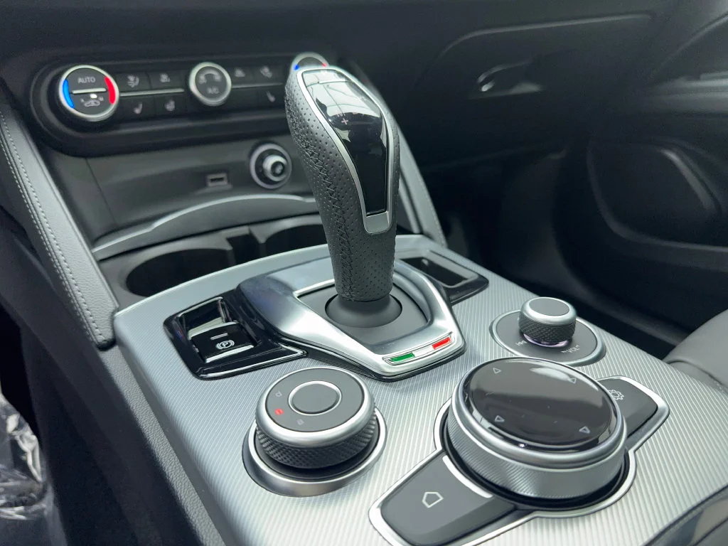 2026 Alfa Romeo Stelvio Base - Photo 42