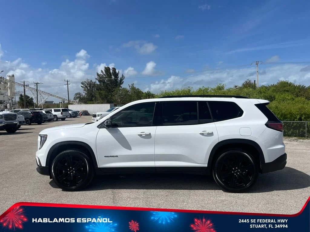 New 2026 Summit White GMC Elevation image 4