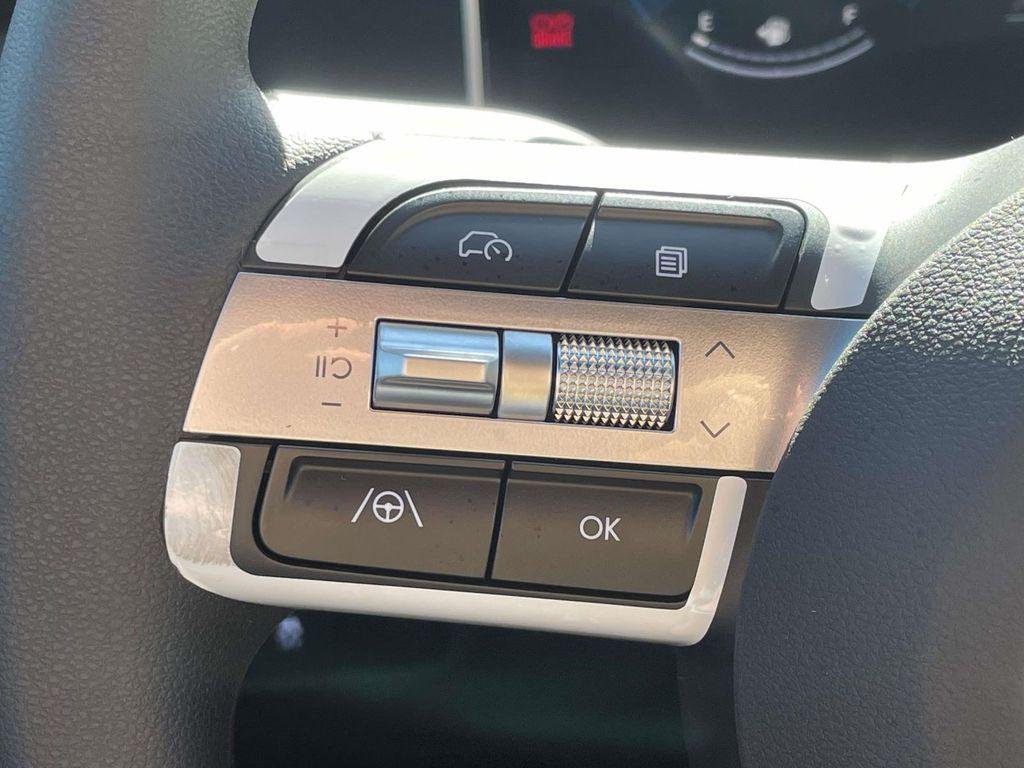 New 2026 White Hyundai SEL AWD image 19