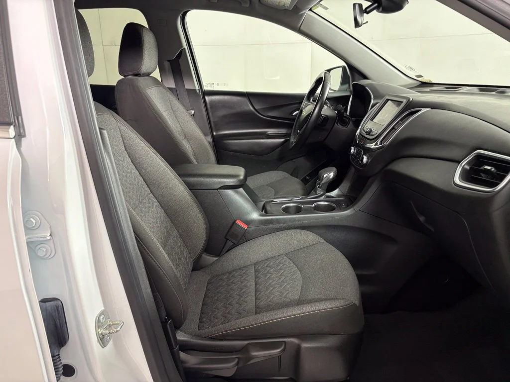 Used 2024 White Chevrolet LT image 42