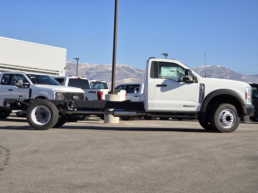 2025 Ford F-550 Super Duty Chassis Cab XL - Photo 26