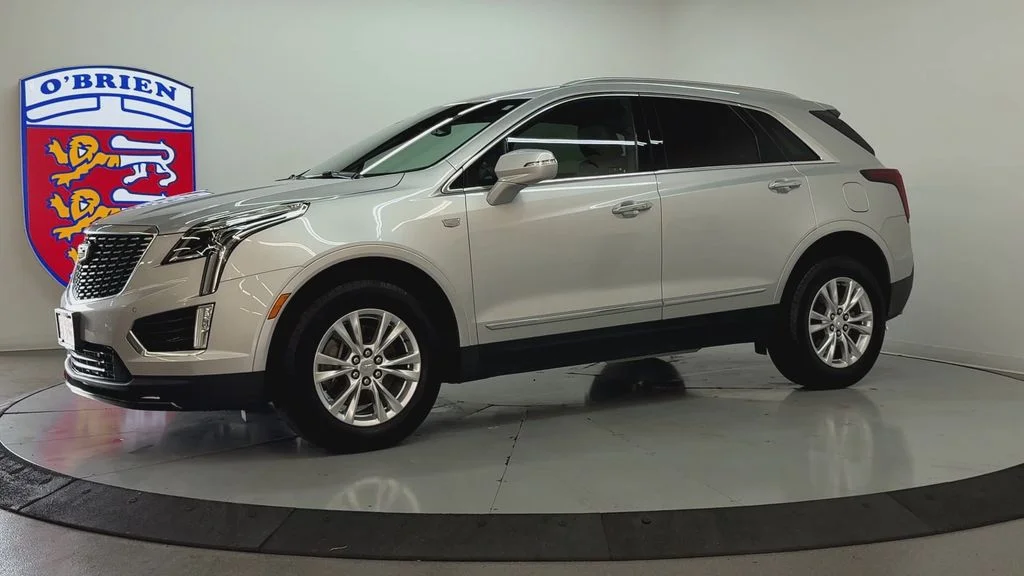 Used 2020 Radiant Silver Metallic Cadillac Luxury image 8