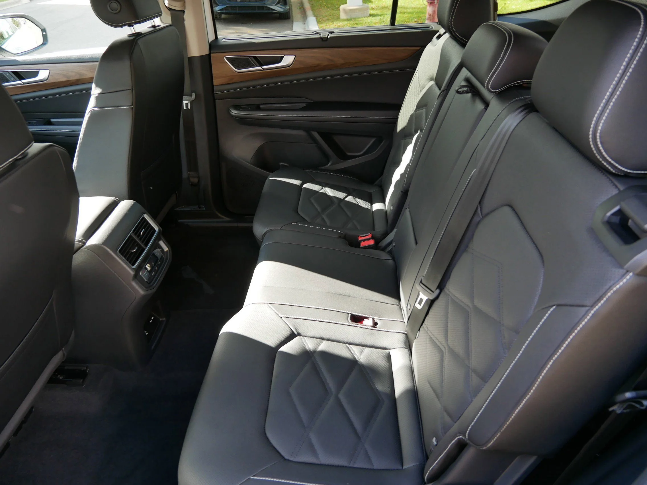 New 2026 Pure Gray Volkswagen 2.0T SE w/Technology image 8