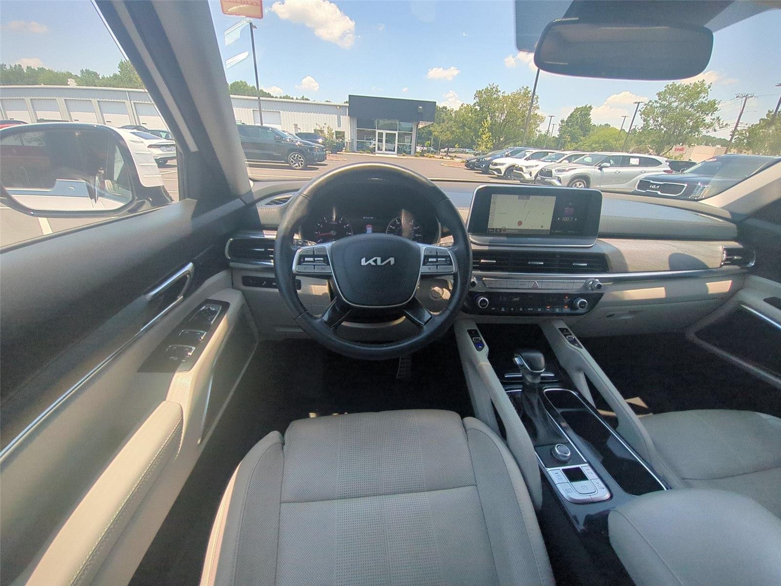 Used 2022 Glacial White Pearl Kia SX image 35
