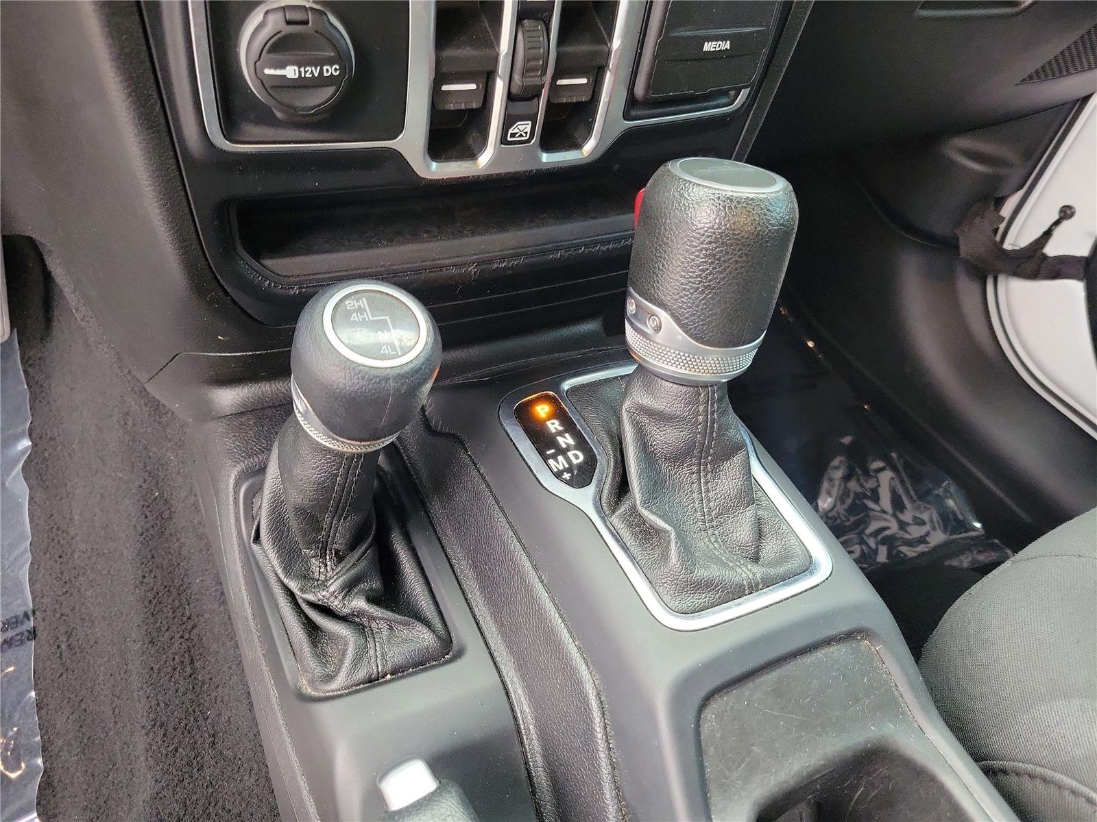 Used 2020 Bright White Clearcoat Jeep Sport S image 22