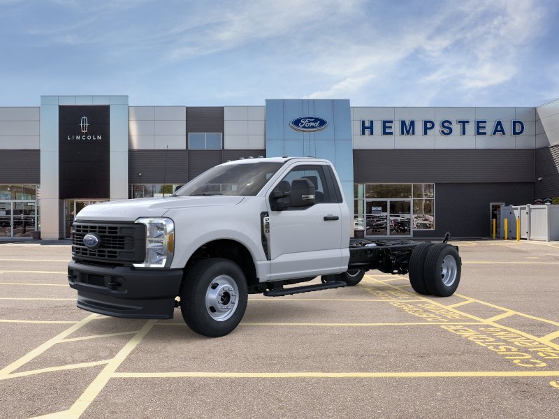 2026 Ford F-350 XL 4x4 Regular Cab 169-In DRW's photo