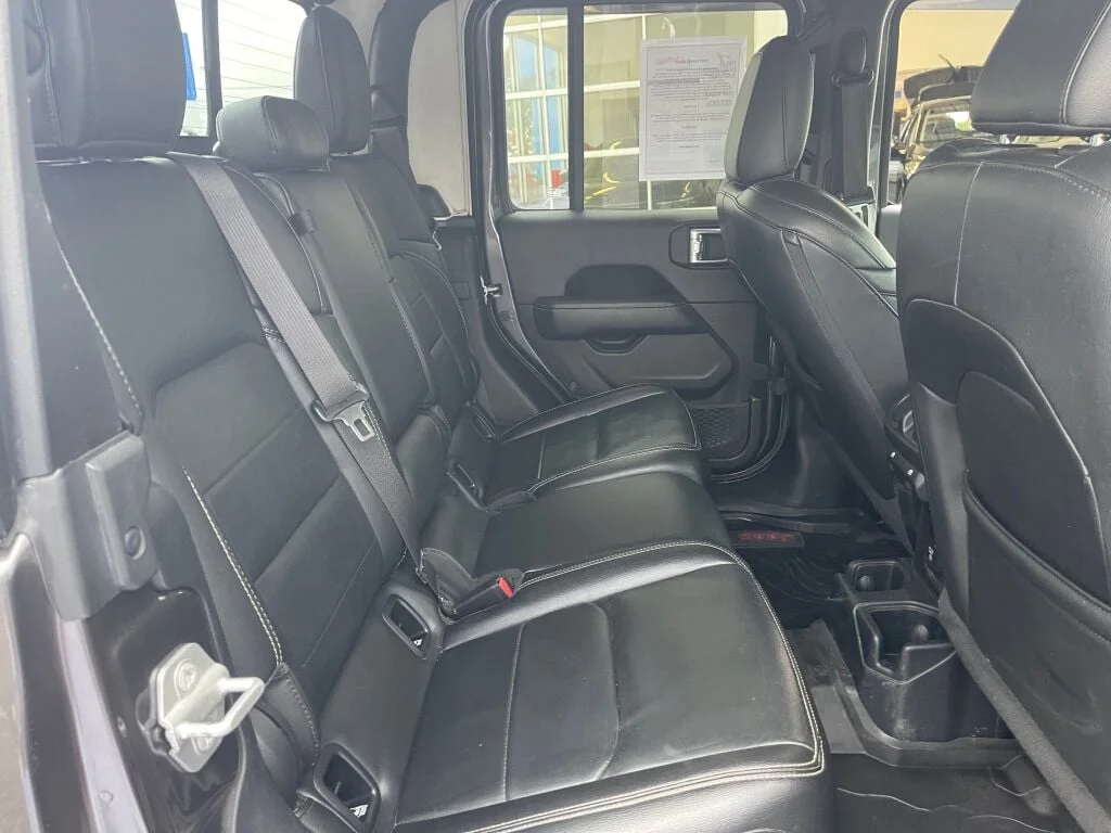 Certified Used 2020 Granite Crystal Metallic Clearcoat Jeep Overland image 28