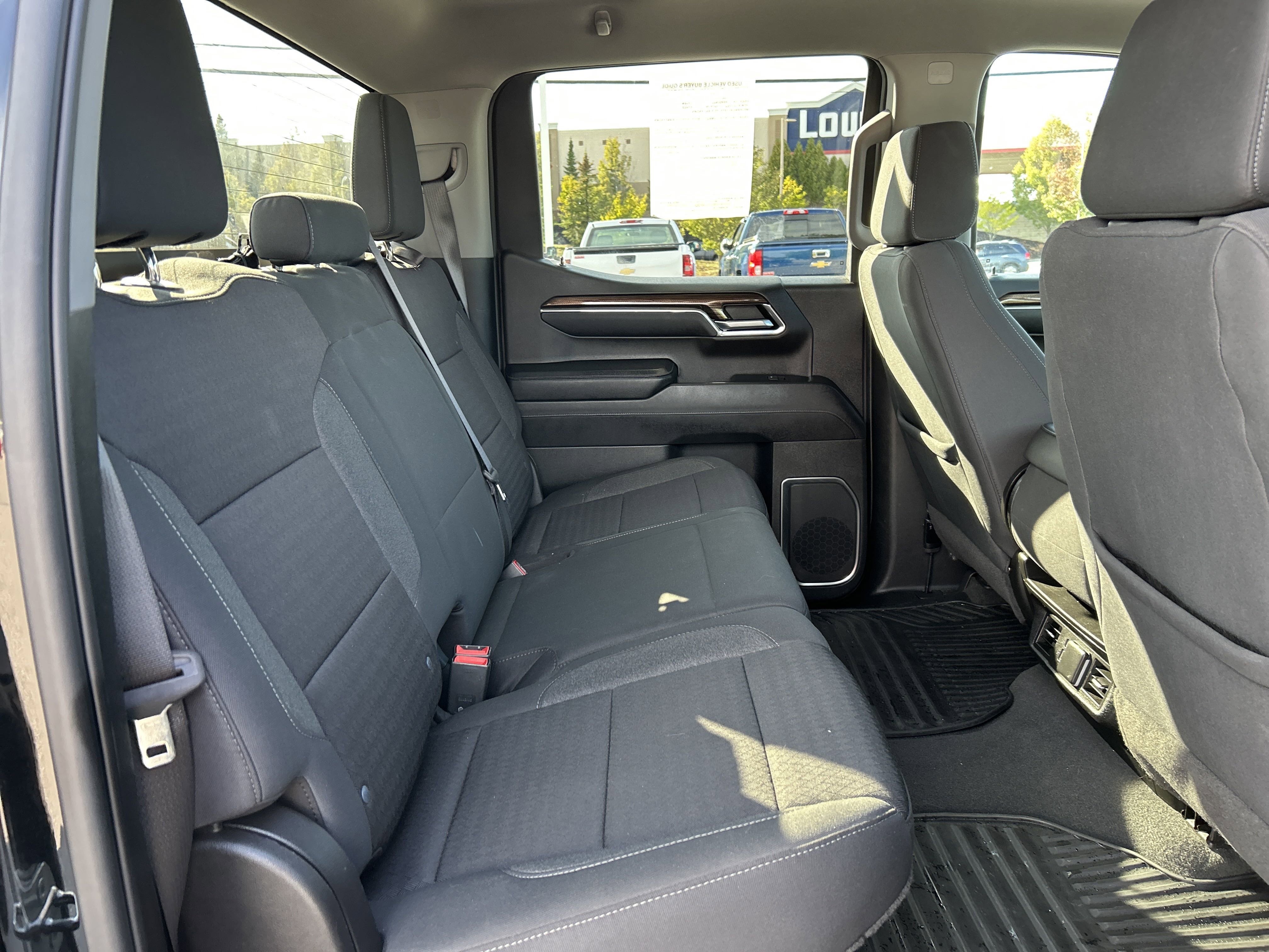 2023 Chevrolet Silverado 1500 LT - Photo 11