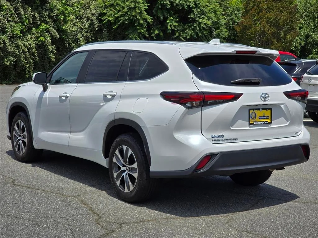 Used 2024 Beige Toyota XLE image 24