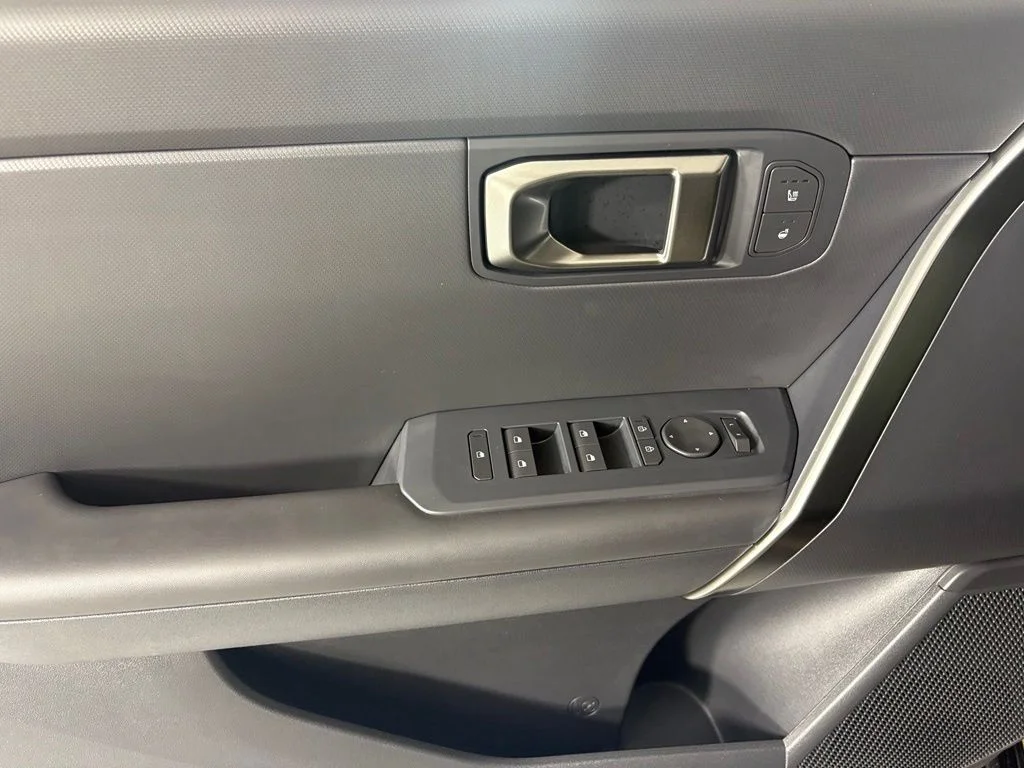 New 2027 Brown Kia X-Line S image 19